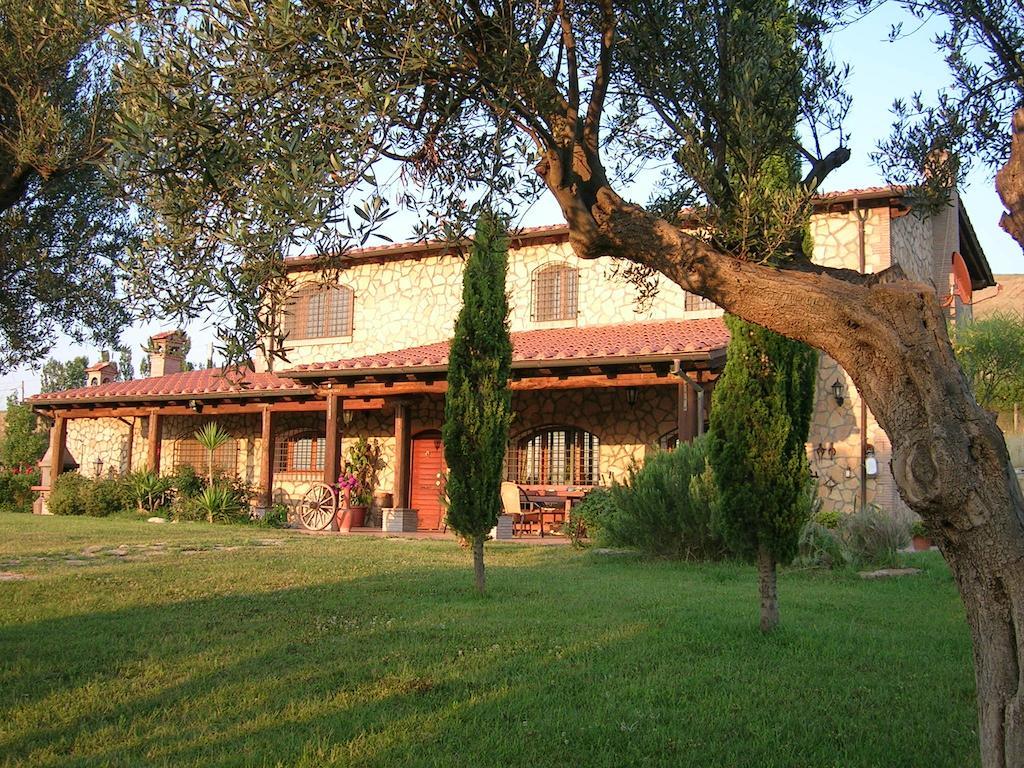 Casale Farnesiana B&B Tarquinia Exterior foto